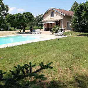 à La Campagne Avec Piscine Biziat